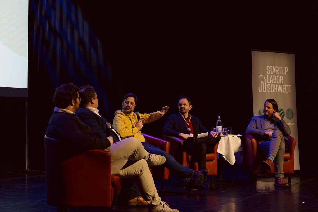 Innovatives Start-up Paneldiskussion bei Startup Labor Schwedt für Gründer und Unternehmer.