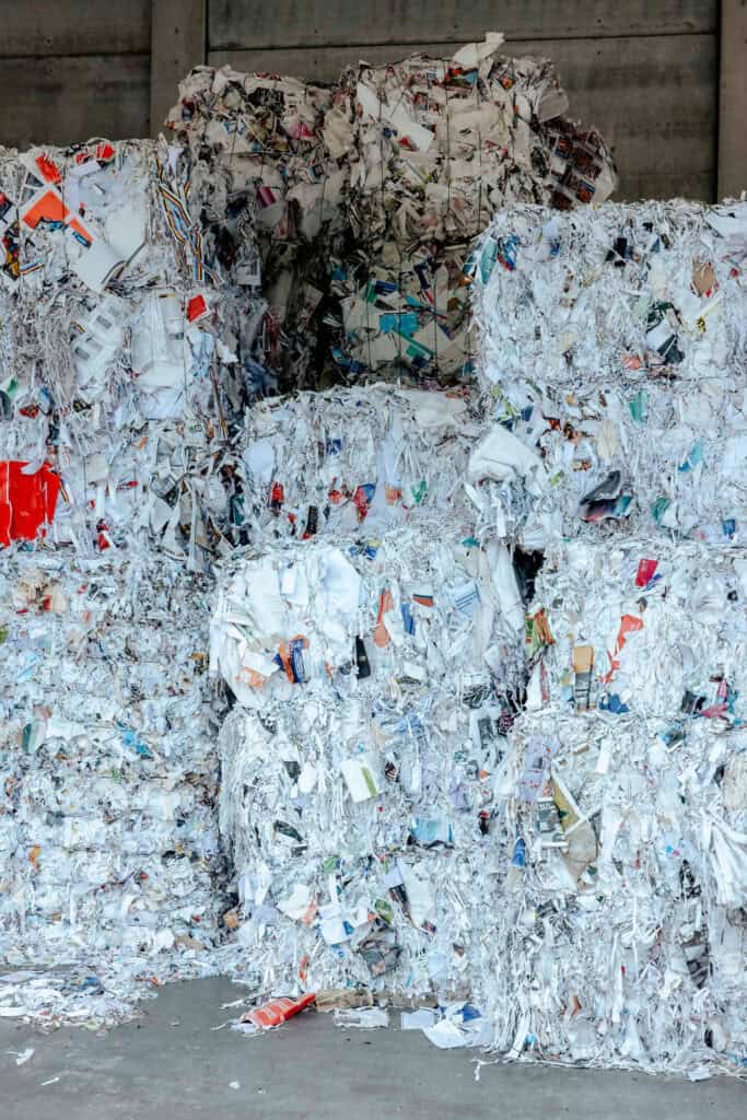 Papierballen für Recycling und Nachhaltigkeit bei Startup Labor Schwedt.
