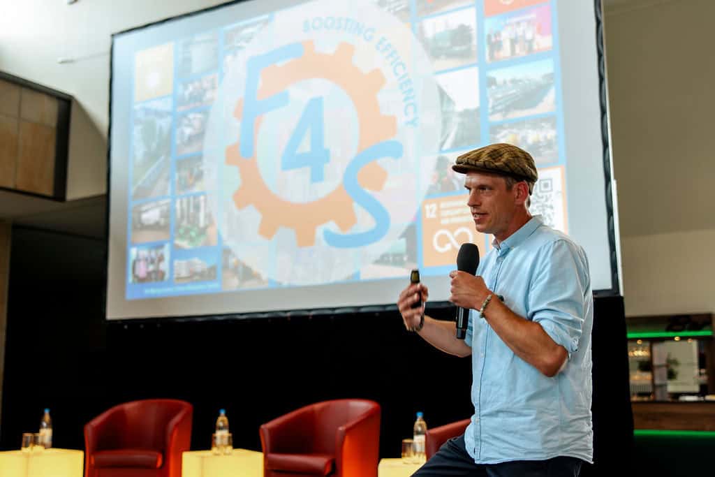 Innovatives Start-up Labor Schwedt präsentiert moderne Arbeits- und Förderkonzepte in einem Business-Event.